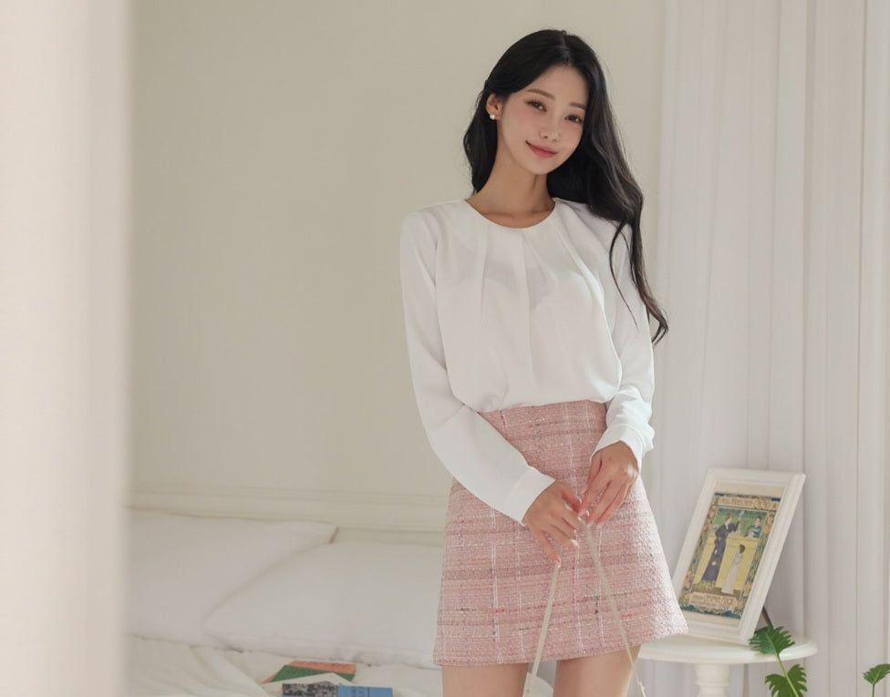 Lovely Dolce Wool Tweed Jacket & Skirt Set (Made in Korea)