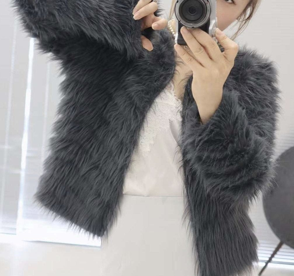 Elegant Furry Del Luna Faux Fur Cardigan - KPOSH