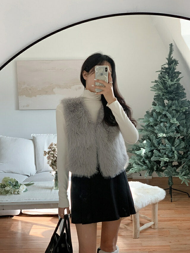 Opulent Faux Fur Elegance Vest - KPOSH