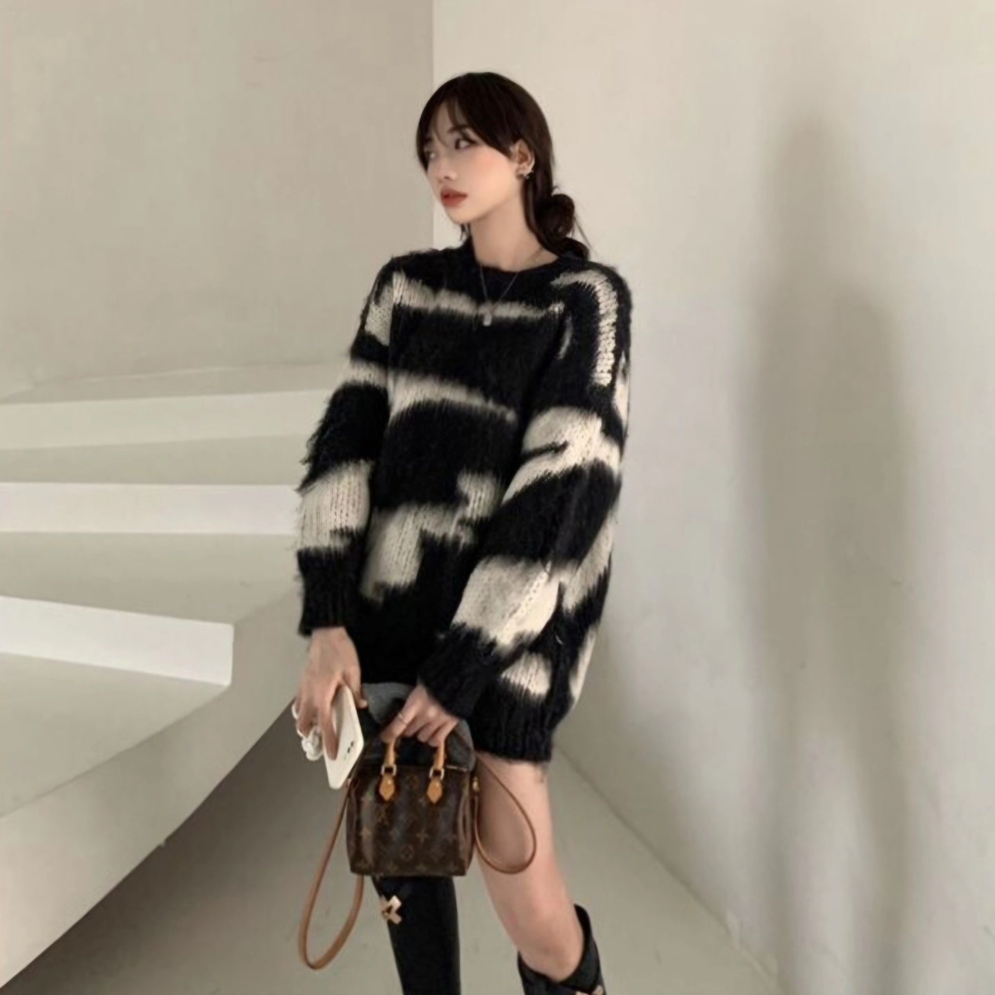 Zebra Mohair Oversized Round Knit (Unisex)