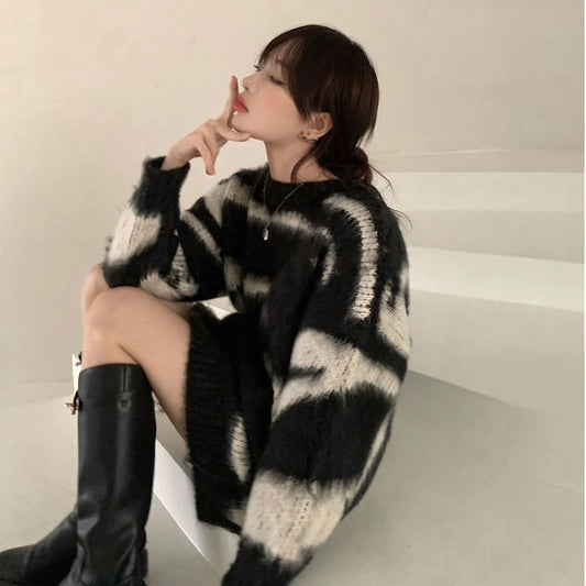 Zebra Mohair Oversized Round Knit (Unisex)